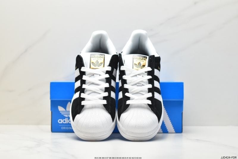 Adidas Sneakers